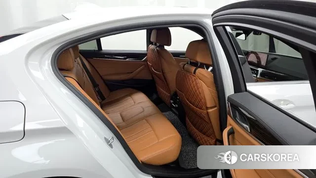 BMW 5 Series (G30) 2021 Белый из Кореи, фото 3