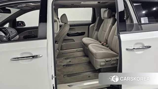 Kia The New Carnival 2019 Белый из Кореи, фото 3
