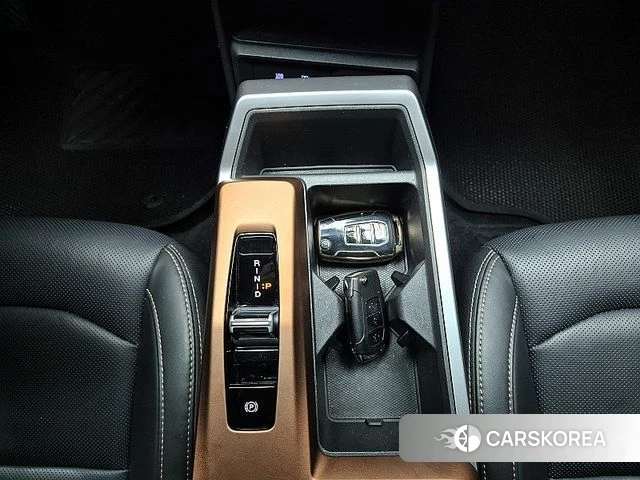 Ssangyong Torres EVX 2023 Серебристо-серый из Кореи, фото 3