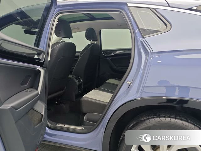 Volkswagen Tayron 2021 Синий из Китая, фото 3