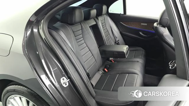 Mercedes-Benz E-Class W213 2021 Серый из Кореи, фото 3