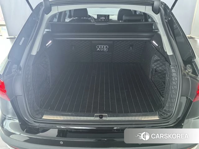 Audi A4L 2023 Черный из Китая, фото 3