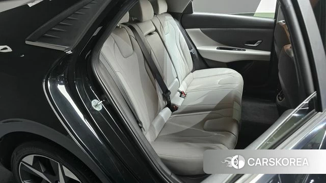Hyundai Avante (CN7) 2022 Черный из Кореи, фото 3