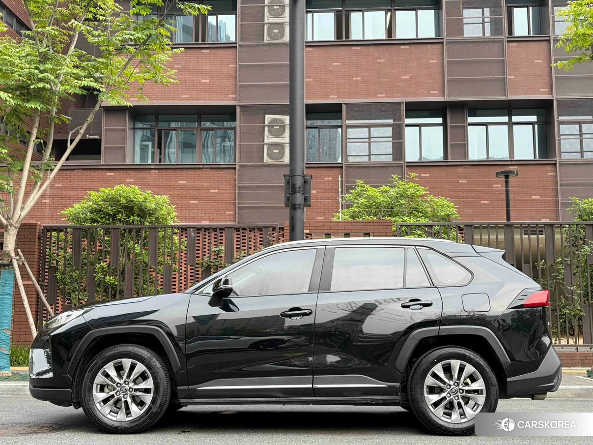 Toyota Wildlander 2020 Черный из Китая, фото 3