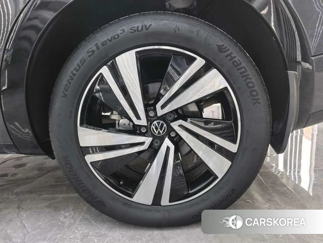 Volkswagen Tavendor 2023 Темно-серый из Китая, фото 3