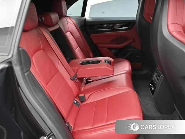 Porsche Makan EV 2025 Черный из Кореи, фото 3