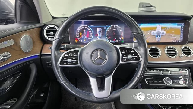 Mercedes-Benz E-Class W213 2018 Серый из Кореи, фото 3