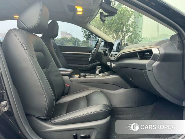 Nissan Altima 2021 Черный из Китая, фото 3