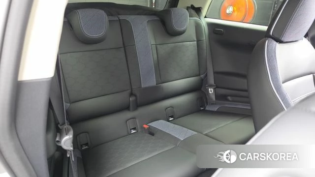 Mini Cooper Electric 4th Generation 2024 Серебристо-серый из Кореи, фото 3