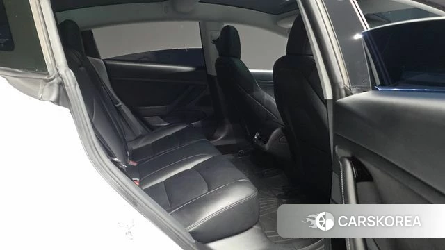 Tesla Model 3 2020 Белый из Кореи, фото 3