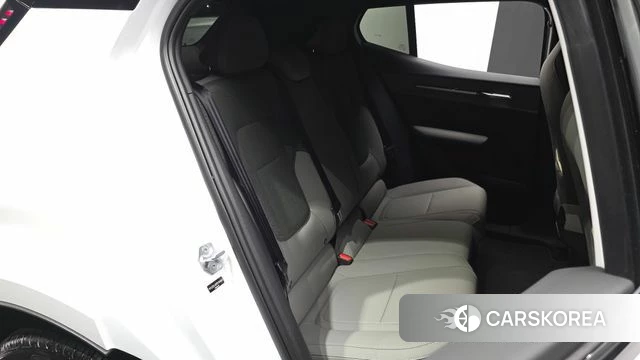 Volvo EX30 2026 Белый из Кореи, фото 3
