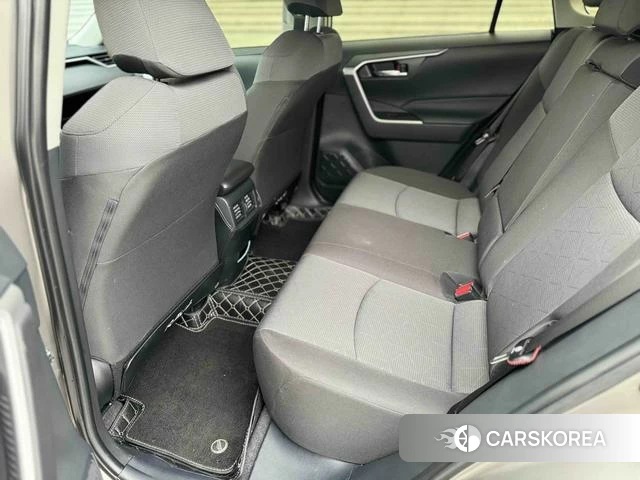 Toyota RAV4 2024 Серебристо-серый из Китая, фото 3