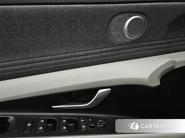 Hyundai Avante (CN7) 2020 Серебристо-серый из Кореи, фото 3