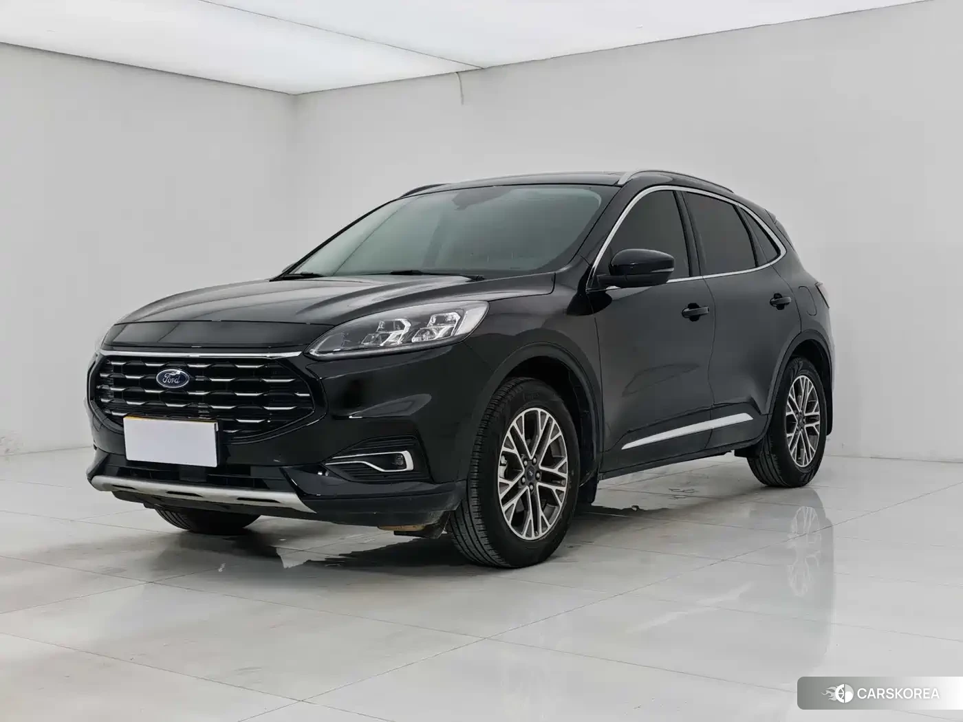 Ford Escape 2023 Черный из Китая, фото 3