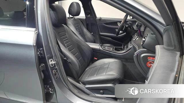 Mercedes-Benz E-Class W213 2020 Серый из Кореи, фото 3