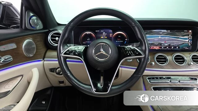 Mercedes-Benz E-Class W213 2022 Серый из Кореи, фото 3