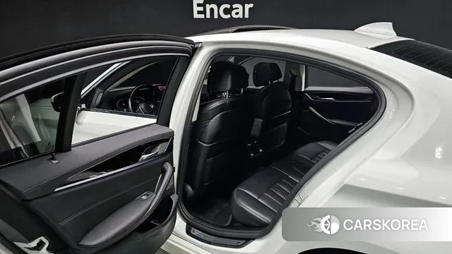 BMW 5 Series (G30) 2021 Белый из Кореи, фото 3