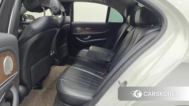 Mercedes-Benz E-Class W213 2019 Белый из Кореи, фото 3