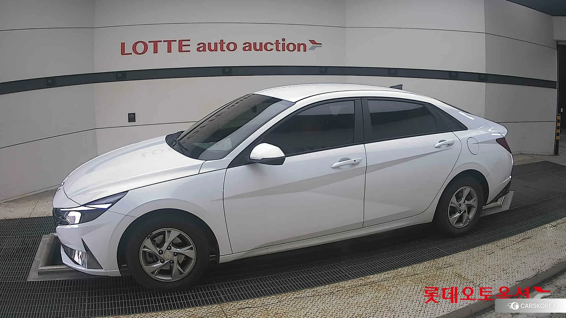 Hyundai Avante 2021 Polar White из Кореи, фото 3