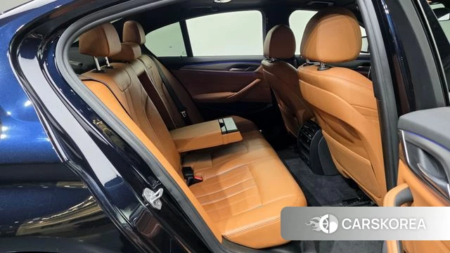 BMW 5 Series (G30) 2018 Черный из Кореи, фото 3