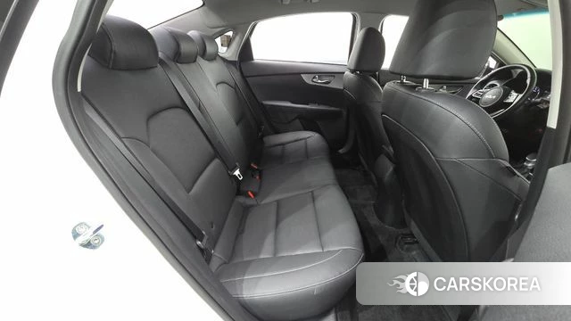 Kia The New K3 2nd generation 2021 Белый из Кореи, фото 3