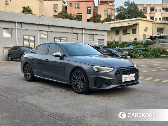 Audi S4 2025 Темно-серый из Китая, фото 3