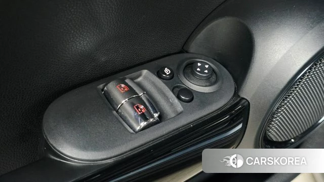 Mini Cooper 2023 Черный из Кореи, фото 3