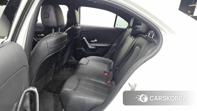 Mercedes-Benz A-Class W177 2021 Белый из Кореи, фото 3