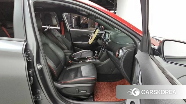 Hyundai Kona 2019 Серебристо-серый из Кореи, фото 3