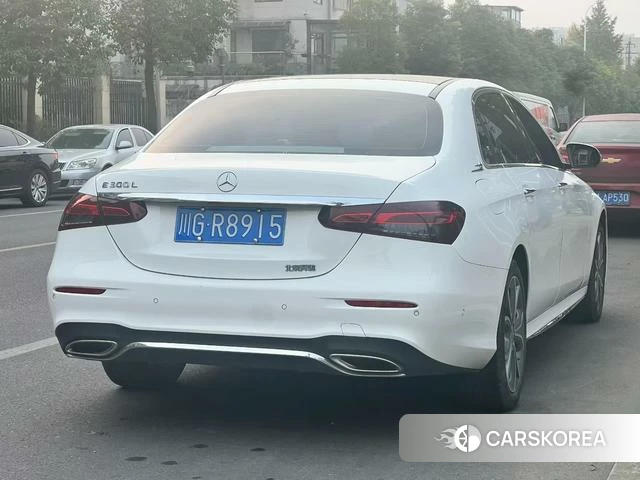 Mercedes-Benz E-Class 2021 Белый из Китая, фото 3