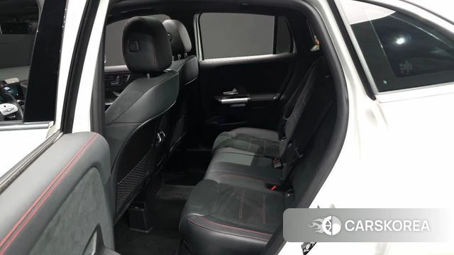 Mercedes-Benz GLA - Class H247 2023 Белый из Кореи, фото 3