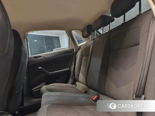 Volkswagen Polo 2023 Белый из Китая, фото 3