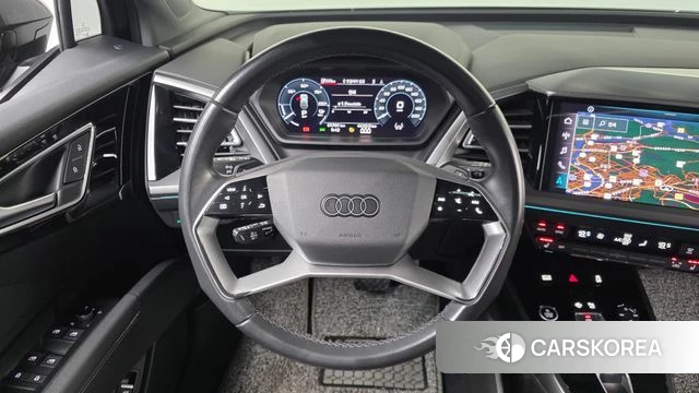 Audi Q4 e-Tron (F4) 2022 Черный из Кореи, фото 3