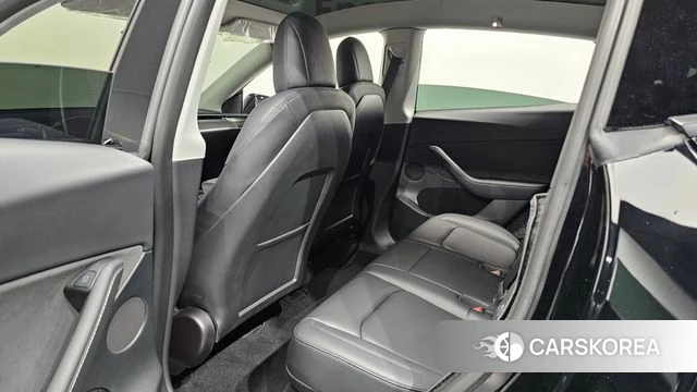 Tesla Model Y 2023 Черный из Кореи, фото 3