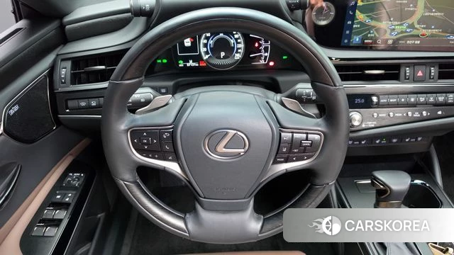 Lexus ES300h 7th generation 2023 Черный из Кореи, фото 3
