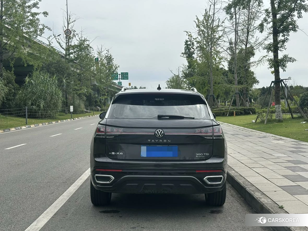 Volkswagen Tayron 2023 Черный из Китая, фото 3