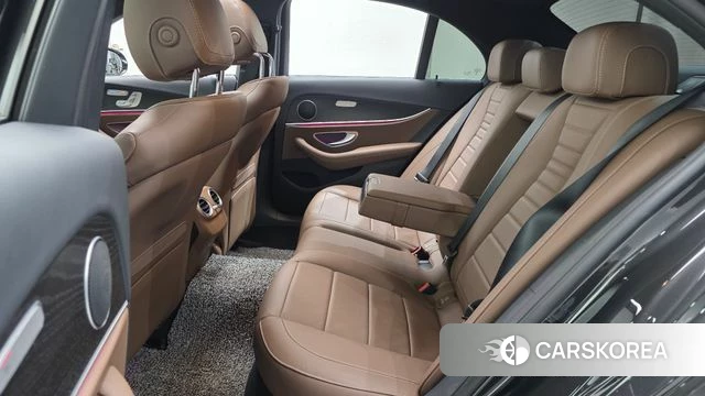 Mercedes-Benz E-Class W213 2022 Серый из Кореи, фото 3