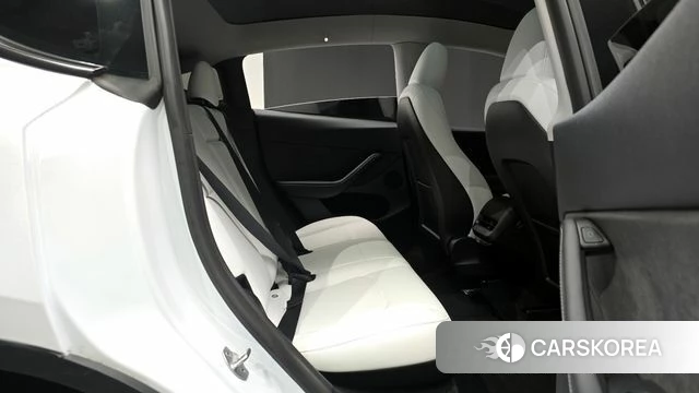 Tesla Model Y 2024 Белый из Кореи, фото 3