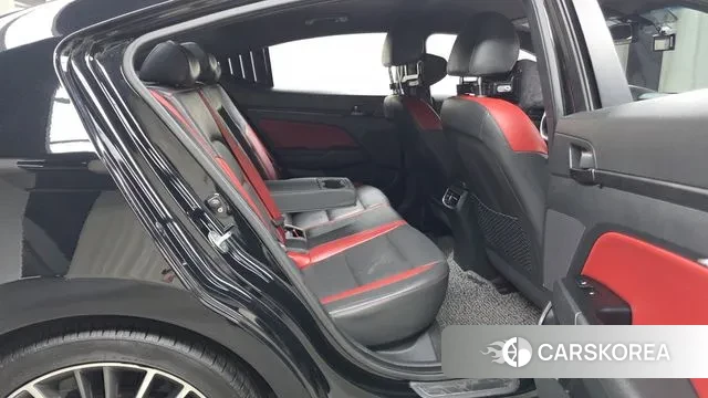 Hyundai Avante AD 2018 Черный из Кореи, фото 3
