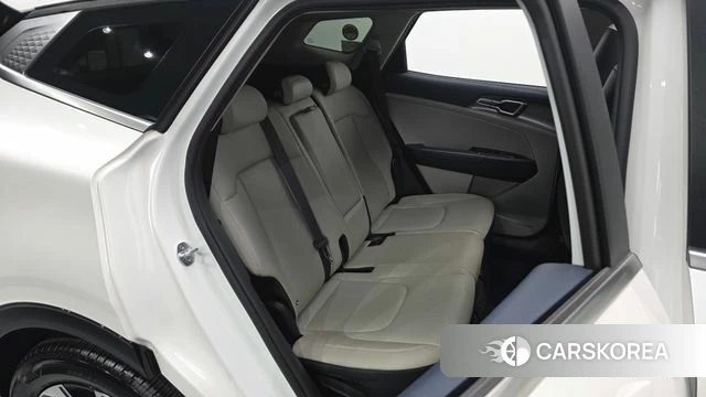Kia Sportage 5th Generation 2022 Белый из Кореи, фото 3