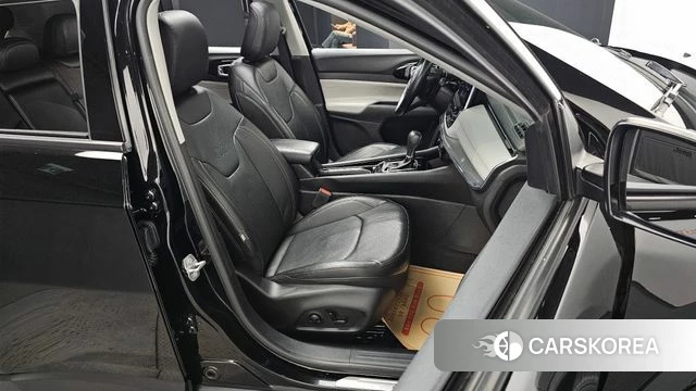 Jeep Compass 2nd Generation 2022 Черный из Кореи, фото 3