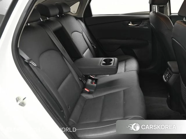 Kia The New K3 2nd generation 2021 Белый из Кореи, фото 3