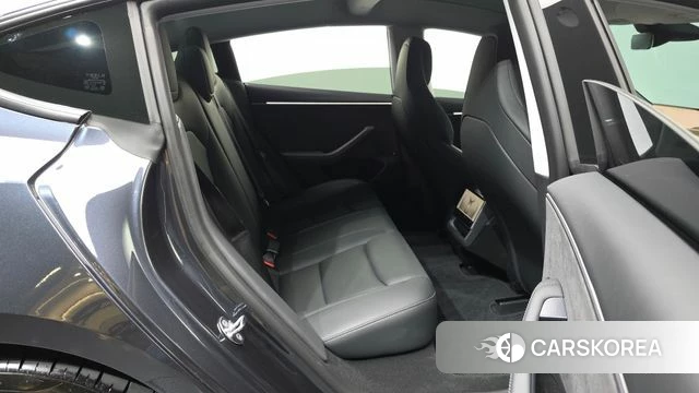 Tesla Model 3 2026 Серый из Кореи, фото 3