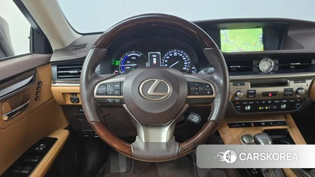Lexus New ES300h 2018 Серый из Кореи, фото 3