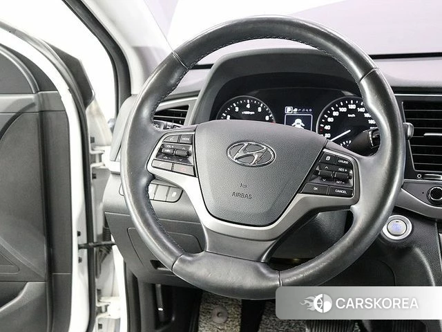 Hyundai Avante AD 2018 Белый из Кореи, фото 3