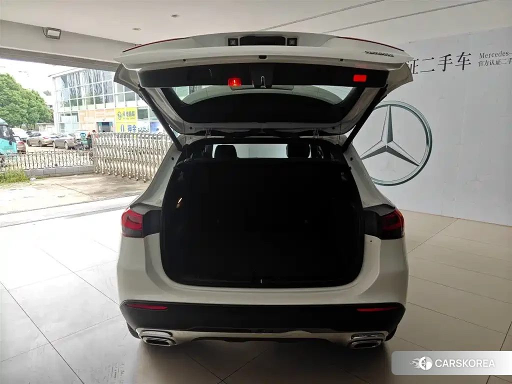 Mercedes-Benz GLA 2023 Белый из Китая, фото 3