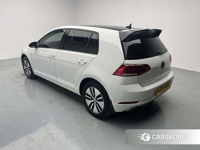 Volkswagen Golf 2020 Белый из Китая, фото 3