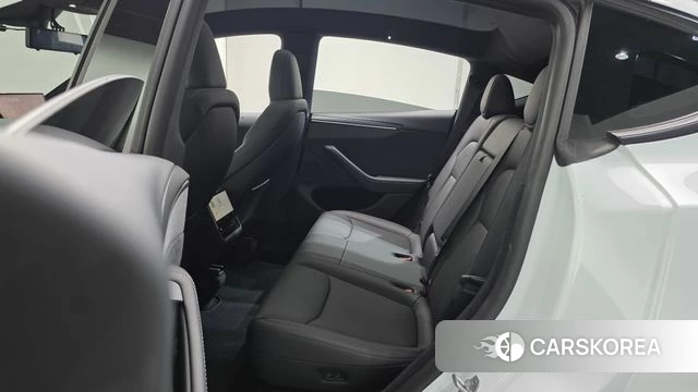 Tesla Model Y 2026 Белый из Кореи, фото 3