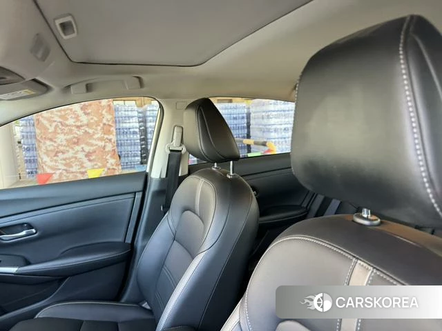 Nissan Sylphy 2022 Белый из Китая, фото 3