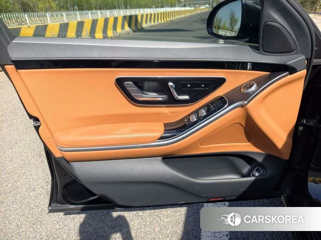 Mercedes-Benz S-Class 2023 Черный из Китая, фото 3